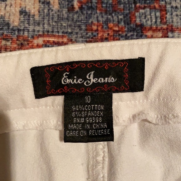 White Jean capris - Picture 2 of 4
